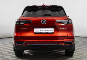 Подержанный автомобиль Changan UNI-S 2024 года (6 фото)