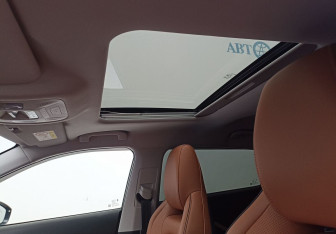 Подержанный автомобиль Omoda C5 2023 года (11 фото)