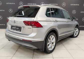 Подержанный автомобиль Volkswagen Tiguan 2018 года (5 фото)