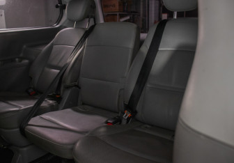 Подержанный автомобиль Hyundai Grand Starex 2016 года (10 фото)