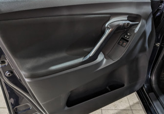 Подержанный автомобиль Toyota Verso 2014 года (19 фото)