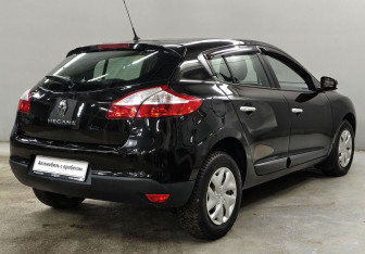 Подержанный автомобиль Renault Megane Hatchback 2012 года (5 фото)