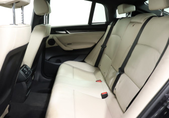 Подержанный автомобиль BMW X4 2014 года (10 фото)