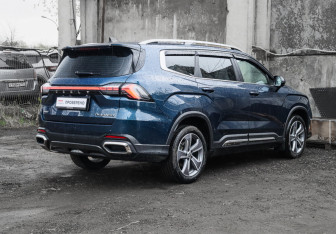 Подержанный автомобиль Geely Okavango 2023 года (4 фото)