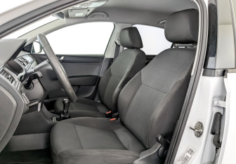 Подержанный автомобиль Skoda Rapid Liftback 2019 года (20 фото)