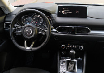 Подержанный автомобиль Mazda CX-5 2025 года (10 фото)