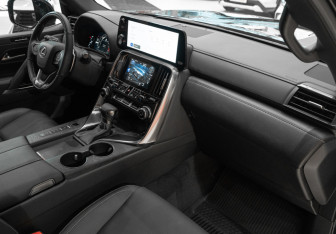 Новый Lexus LX 2024 (17 фото)