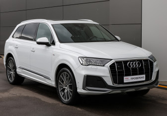 Подержанный автомобиль Audi Q7 2020 года (3 фото)