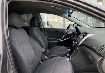 Подержанный автомобиль Hyundai Solaris Sedan 2012 года (20 фото)
