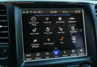 Подержанный автомобиль Jeep Grand Cherokee 2018 года (18 фото)