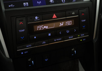 Подержанный автомобиль Toyota Camry Sedan 2017 года (10 фото)