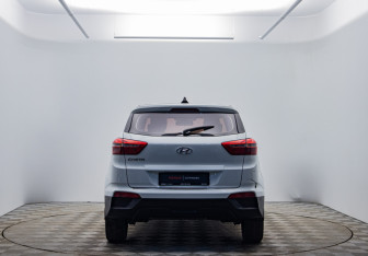 Подержанный автомобиль Hyundai Creta 2017 года (6 фото)