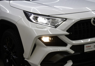 Подержанный автомобиль Toyota RAV4 2021 года (24 фото)