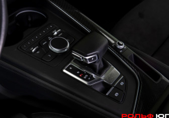 Подержанный автомобиль Audi A5 Coupe 2019 года (24 фото)