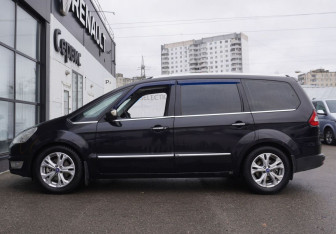 Подержанный автомобиль Ford Galaxy 2011 года (7 фото)