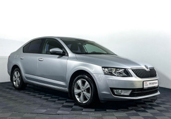 Подержанный автомобиль Skoda Octavia Liftback 2014 года (3 фото)