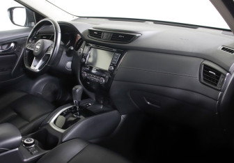 Подержанный автомобиль Nissan X-Trail 2019 года (9 фото)