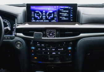 Подержанный автомобиль Lexus LX 2020 года (14 фото)