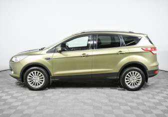 Подержанный автомобиль Ford Kuga 2013 года (3 фото)