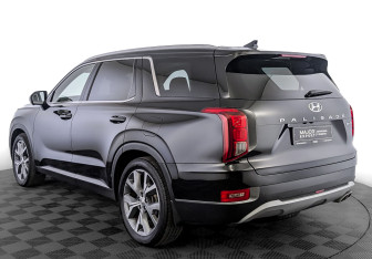 Подержанный автомобиль Hyundai Palisade 2022 года (7 фото)