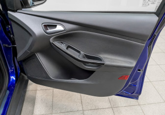 Подержанный автомобиль Ford Focus Hatchback 2017 года (23 фото)