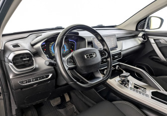 Подержанный автомобиль Geely Coolray 2022 года (16 фото)