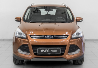 Подержанный автомобиль Ford Kuga 2013 года (2 фото)