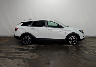 Подержанный автомобиль LADA (ВАЗ) Vesta Wagon 2021 года (8 фото)