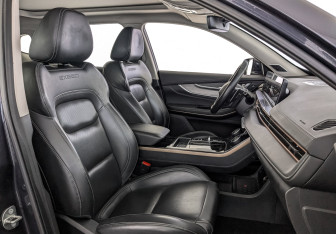 Подержанный автомобиль Exeed LX 2022 года (21 фото)