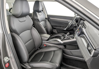 Подержанный автомобиль Belgee X70 2024 года (24 фото)