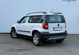 Подержанный автомобиль Skoda Yeti 2012 года (7 фото)