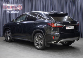Подержанный автомобиль Lexus RX 2017 года (7 фото)