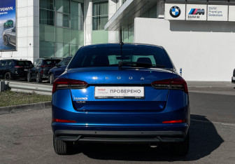 Подержанный автомобиль Skoda Rapid Liftback 2021 года (6 фото)