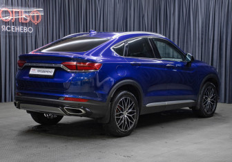 Подержанный автомобиль Geely Tugella 2022 года (5 фото)