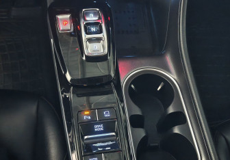 Подержанный автомобиль Hyundai Sonata 2020 года (13 фото)