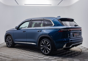 Подержанный автомобиль Geely Monjaro 2023 года (3 фото)