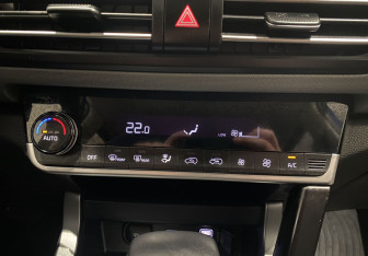 Подержанный автомобиль Kia Seltos 2020 года (18 фото)