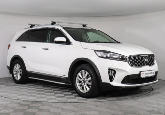 Подержанный автомобиль Kia Sorento 2020 года (3 фото)