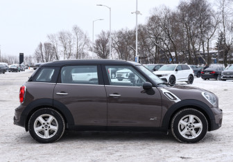 Подержанный автомобиль MINI Countryman 2011 года (4 фото)