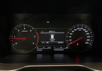 Подержанный автомобиль Kia Sorento 2022 года (11 фото)