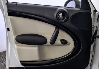 Подержанный автомобиль MINI Countryman 2012 года (19 фото)