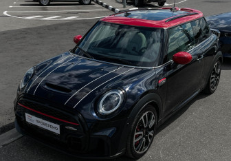 Подержанный автомобиль MINI Hatch 2021 года (21 фото)