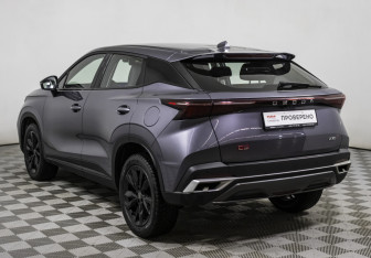 Подержанный автомобиль Omoda C5 2024 года (7 фото)