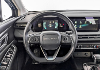 Подержанный автомобиль BAIC U5 Plus 2023 года (21 фото)