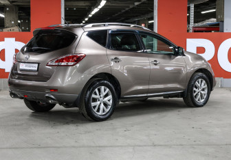 Подержанный автомобиль Nissan Murano Suv 2014 года (5 фото)