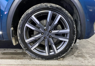 Подержанный автомобиль Geely Monjaro 2023 года (21 фото)