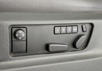 Подержанный автомобиль Volkswagen Touareg 2008 года (19 фото)