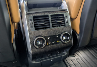 Подержанный автомобиль Land Rover Range Rover Sport 2022 года (29 фото)