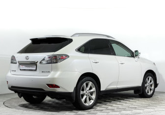 Подержанный автомобиль Lexus RX 2010 года (5 фото)