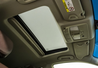 Подержанный автомобиль Infiniti QX50 2017 года (16 фото)